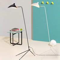 Lampe sur pied en métal noir nordique Serge Mouille en gros