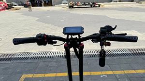 สกู๊ตเตอร์ไฟฟ้าพับได้ Geofought M13 ได้รับการรับรองมาตรฐาน CE พร้อมแบตเตอรี่ลิเธียม 72V 50AH มอเตอร์คู่ ระยะทางวิ่ง 100-150 กม. รองรับระบบดรอปชิปปิ้ง - Product Image 5