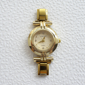 <span class=keywords><strong>Orologio</strong></span> al Quarzo Placcato <span class=keywords><strong>Oro</strong></span> da <span class=keywords><strong>Uomo</strong></span> e Donna, Stile Italiano, con Ciondoli Quadrati e Circolari, Bracciale Fai-da-te, alla Moda, Vendita Calda all'Ingrosso - Product Image 4