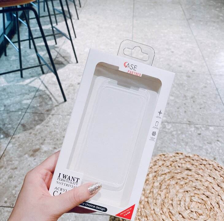 Emballage d'angle rouge