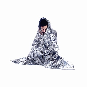 Couverture d'urgence Firsttime 130x210cm en aluminium réfléchissant, équipement de survie et de premiers secours pour l'extérieur - Product Image 2