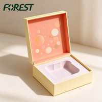 Boîte d'emballage personnalisée pour écouteurs sans fil avec fermeture magnétique, impression couleur intégrale et insert ajusté pour l'emballage des écouteurs sans fil