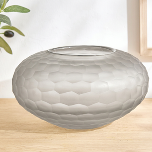 Vase moderne en verre avec motif en relief, design minimaliste - Product Image 5
