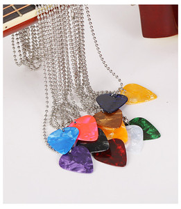 Collar con púa de <span class=keywords><strong>guitarra</strong></span> y colgante de corazón de rubí, cadena para clavícula estilo <span class=keywords><strong>Eddie</strong></span> Munson, Punk, Stranger Things, Horror - Product Image 2