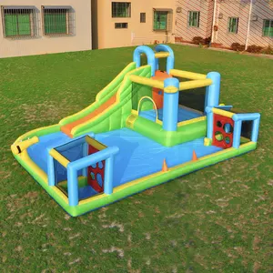 Bola esportes castelo bouncy castelo inflável bouncy, festa de deslizar água, castelo, caminhão e cordão