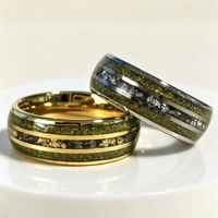Bague en tungstène plaqué or 18 carats avec incrustation d'opale météorite 8 mm, bijoux de mode en gros, bagues pour hommes, alliances unisexes