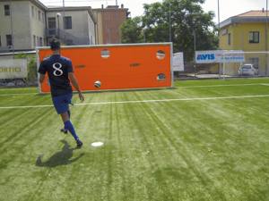 But de football 11 joueurs LISKI, équipement d'entraînement, feuille de PVC, bandes élastiques « SHOT 2 », taille 7,32 x 2,44 m, orange, placement des trous de 50 cm - Product Image 4