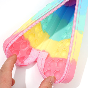 Grote Capaciteit Custom Siliconen Pop Potlood Tas Duw Bubble Gekleurd Met Game Console Handvat Knop Vorm Handige Opbergdoos - Product Image 3