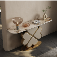 Table console de luxe moderne avec applique murale Mobilier d'entrée élégant pour hall d'hôtel, salle de sport, appartement et école