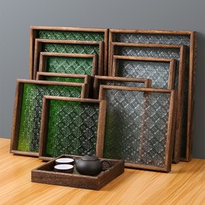 Plateau rectangulaire en bois avec insert en verre, motif floral, style rustique, pour la décoration de la maison et le service du thé - Product Image 1