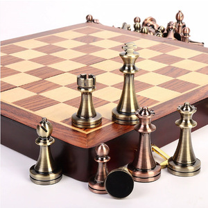 Set di <span class=keywords><strong>Scacchi</strong></span> in Legno di Alta Qualità con <span class=keywords><strong>Scacchiera</strong></span> Pieghevole <span class=keywords><strong>e</strong></span> Pezzi in Rame, Gioco Educativo Competitivo, Piccolo Regalo - Product Image 5