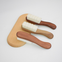 Brosse de nettoyage douce DIY OEM en bois de santal/noyer noir de type S de 16,5 cm, personnalisable pour les marques