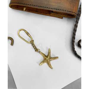 Llavero de estrella de mar de latón, inspirado en la náutica, decoración de oficina, hecho a mano, mini, ligero, accesorio de escritorio multiusos - Product Image 3