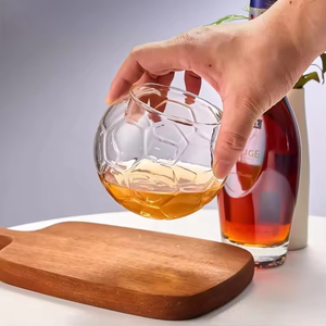 Verre à whisky en forme de ballon de football, verre à bière transparent en forme de ballon, logo personnalisé pour bar, restaurant, vente en gros - Product Image 4