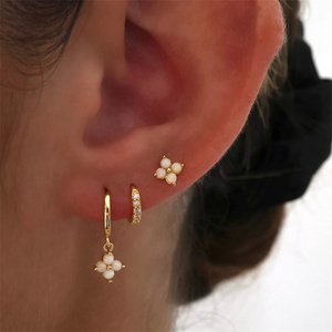 Juego de 3 Aretes de Plata de Ley 925 Chapados en Oro de 18K para Mujer, Diseño de Pétalo, Micro Pavé, Ópalo, Circonita Cúbica, Regalo de Joyería - Product Image 4