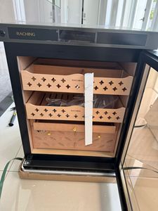 Humidor Eléctrico para Cigarros MON800A al por Mayor, Gabinete para Exhibición de Cigarros en Tiendas, Capacidad para 500 Cigarros - Product Image 6