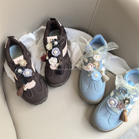 Accessoires de chaussures de sport unisexes personnalisés de luxe, breloques décoratives, dentelle perlée, bouquet de fleurs, pendentif en forme de pompon, décoration en plastique