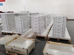 Pack de batteries au lithium personnalisé de 128,61 kWh, IP65, pour système de stockage solaire, haute tension avec EMS - Product Image 5