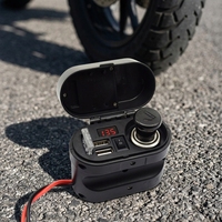 Pengisi Daya Soket Rokok Soket USB Voltmeter Mobil Sepeda Motor 12V