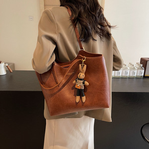 Bolso de mano rojo, diseño llamativo, bolso de moda para mujer - Product Image 2