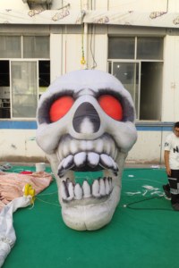 Decoração de Festival de Halloween, Esqueleto Inflável Colorido Suspenso, Cabeça de Caveira Inflável Assustadora com Iluminação LED - Product Image 5
