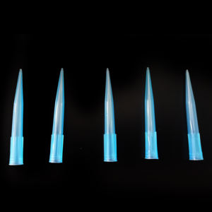 ปลายปิเปตต์ไมโครพลาสติกใสสีน้ำเงินสำหรับการทดลองทางการแพทย์แบบกำหนดเอง ขนาด 1 มล. 1000 ไมโครลิตร พร้อมตัวกรองปลอดเชื้อและขีดบอกปริมาตร - Product Image 2