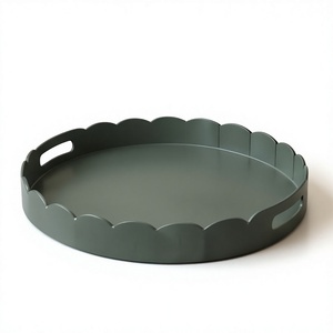 Plateau de service rond festonné de luxe en métal vert foncé avec poignée découpée, plat de présentation pour table basse, pièce maîtresse pour salon, vente en gros - Product Image 1