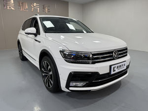 Auto Usado 2021 330TSI Automático de Dos Ruedas Motrices Edición Insignia R-Line Volkswagen <span class=keywords><strong>Tiguan</strong></span> L - Product Image 3