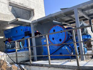 Precio de fábrica, planta trituradora de <span class=keywords><strong>roca</strong></span> de granito portátil, máquina trituradora de mandíbula de basalto de grava pequeña con pantalla vibratoria - Product Image 3