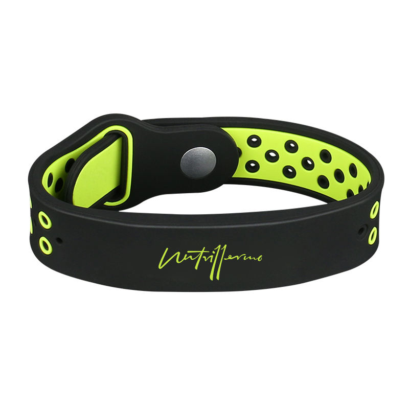 สีเขียว