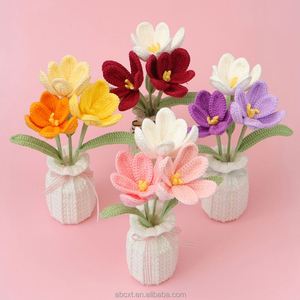 ดอกทิวลิปโครเชต์ประดิษฐ์ในกระถาง งานแฮนด์เมด สำหรับตกแต่งบ้าน - Product Image 1
