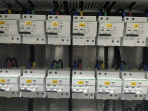 Tableau de distribution d'énergie triphasé intelligent certifié CE 100A, appareillage basse tension en cuivre, acier et ABS - Product Image 5