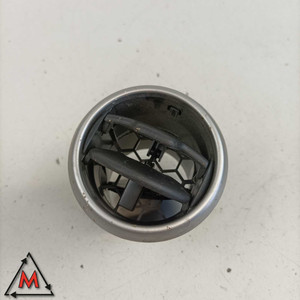 Bocchetta di Ventilazione per Aria Condizionata Usata 68760JD10A per Nissan Qashqai Mk1 2006-2014 (86887) - Product Image 2