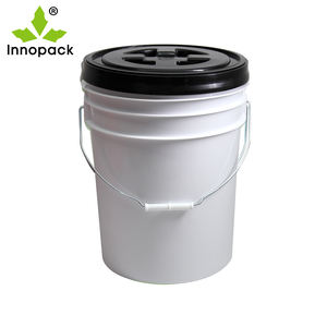 Cubo Transparente para Cuidado del Automóvil de 4.5 Galones con Tapa Gamma, con Tapas Azules de 5 Galones y Bidones con Filtro - Product Image 1