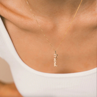 Collar con Nombre Vertical Hecho a Mano de EManco, Colgante con Letra de Firma, Placa con Nombre en Letra Cursiva, Joyería de Acero Inoxidable