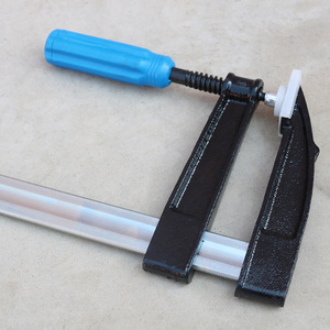 Pince à serrage rapide en acier robuste avec poignée ergonomique pour l'assemblage DIY, le travail du bois, la soudure et la menuiserie - Product Image 4