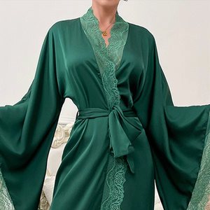 Nueva Ropa de Dormir de Lujo en Satén de Manga Larga con Bata Elegante y Ribete de Encaje - Product Image 4
