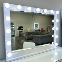 Ensemble de meuble-lavabo blanc avec miroir LED à cadre lumineux et miroir pleine longueur inclus, commande tactile, directement de l'usine