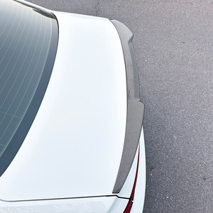 Spoiler Posteriore Modello Blade per <span class=keywords><strong>Audi</strong></span> A4 B9 S4 M4 2017-2024, Modifica in ABS Nero Lucido Effetto Fibra di Carbonio - Product Image 4