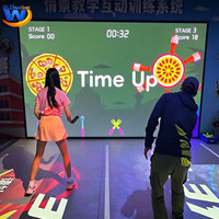 Projection murale interactive pour sports multijoueurs : jeux de tennis et de football en réalité augmentée, équipement de divertissement commercial pour le fitness