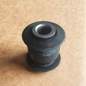 บูชยางกันโคลงนิสสัน รุ่น 55136-4B000 สำหรับเปลี่ยนซ่อมยางรองแท่นเครื่อง - Product Image 2