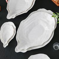 Oester-vormig porseleinen bord, onregelmatige serveerschaal, wit diep bord voor zeevruchten, snacks, hotel, dineren