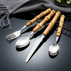 Set di posate in acciaio inossidabile 304 di nuova concezione, sostenibile, con manico in bambù, lucidatura a specchio, minimalista, personalizzabile, cucchiaio e forchetta da campeggio - Product Image 1