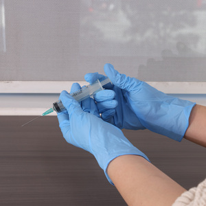 Gants jetables personnalisables sans latex, sans poudre, sans silicone, en nitrile texturé 4 mil pour le service alimentaire - Product Image 2