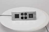 Prise de courant de bureau 1 prise chinoise, réseau audio, 2 USB-A, argent