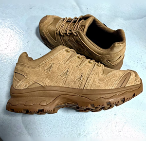 Chaussures tactiques professionnelles SFB45 Low Cut Coyote Brown en daim premium, amortissantes, antidérapantes, pour patrouille en extérieur - Product Image 4