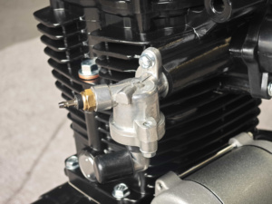 Bajaj <span class=keywords><strong>200cc</strong></span> Trike động cơ kit <span class=keywords><strong>m</strong></span>ới là<span class=keywords><strong>m</strong></span> <span class=keywords><strong>m</strong></span>át bằng không khí xe kéo ba bánh lắp ráp tiêu thụ nhiên liệu thấp cho hàng hóa hành khách CDI Kick - Product Image 6