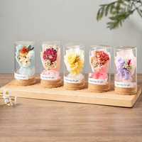 Fourniture à chaud de fleurs conservées Fleur de rose éternelle naturelle Rose préservée dans un dôme en verre