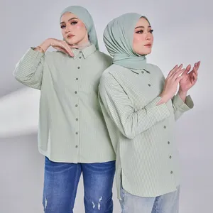 Blusa Oversize con Rayas Verdes, Proveedor OEM de Malasia, Tela Seersucker, Hombros Caídos, Corte Holgado, Top Modesto de Manga Larga para Mujeres Musulmanas - Product Image 5