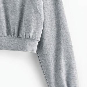 Sweats à capuche unisexes classiques-Sweats à capuche en coton légers et durables pour hommes et femmes conçus pour le confort de tous les jours - Product Image 1